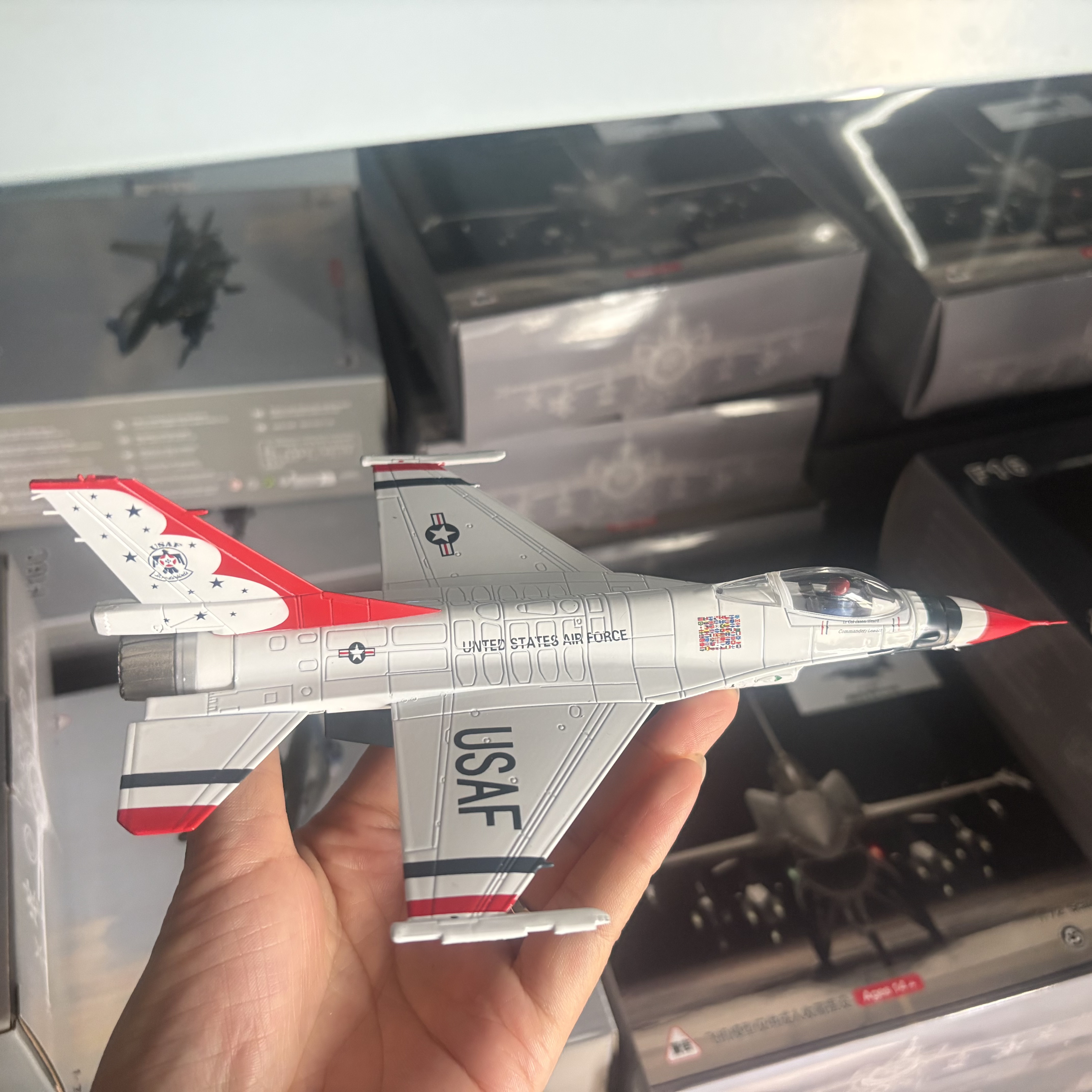 Model Kit Jet - 1/72 Scale U.S. Air Force F-16C