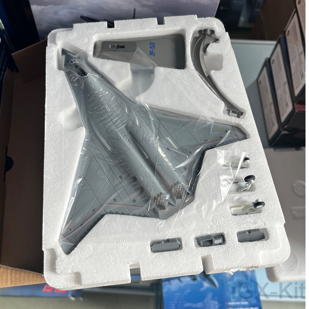 Model Kit Jet - 1:144 Scale China J50 Fighter Jet