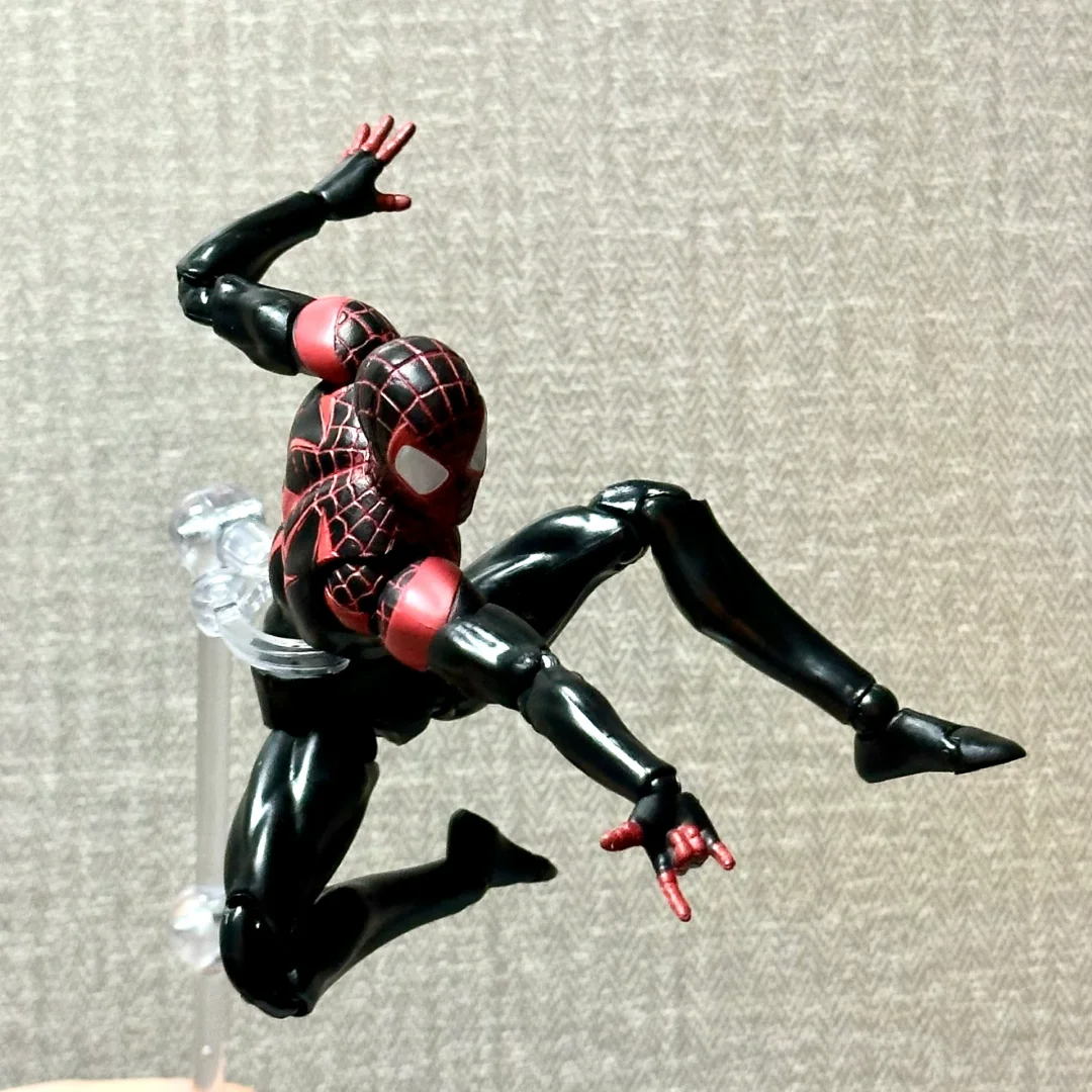 Model Kit Thousand Sunny - Ultimate Miles Morales Spider-Man Action Figure