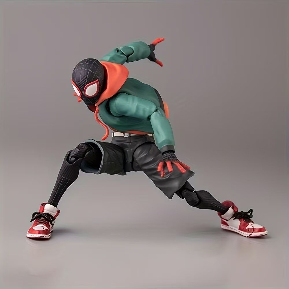 Sv Action Spiderman Miles Mora - đánh giá và giá Model Kit Thousand Sunny