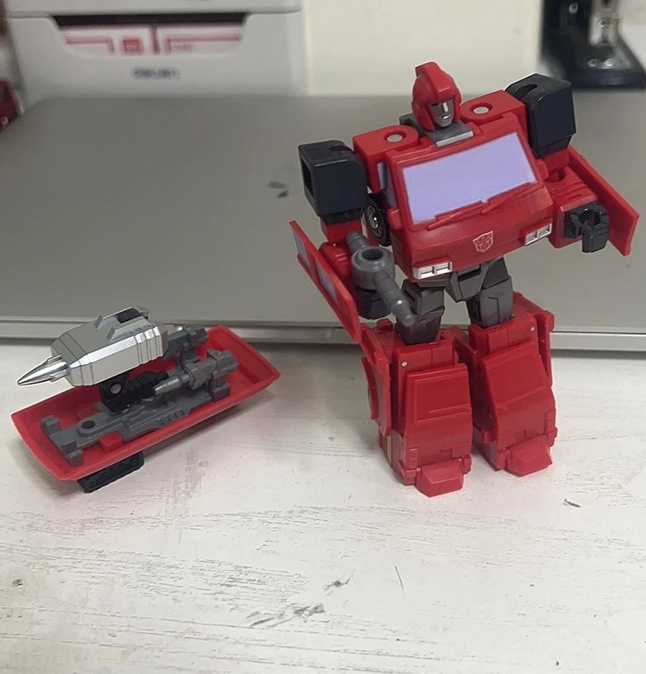 MFT Transformation Toy HS07 Ir - đánh giá và giá Model Kit Robot